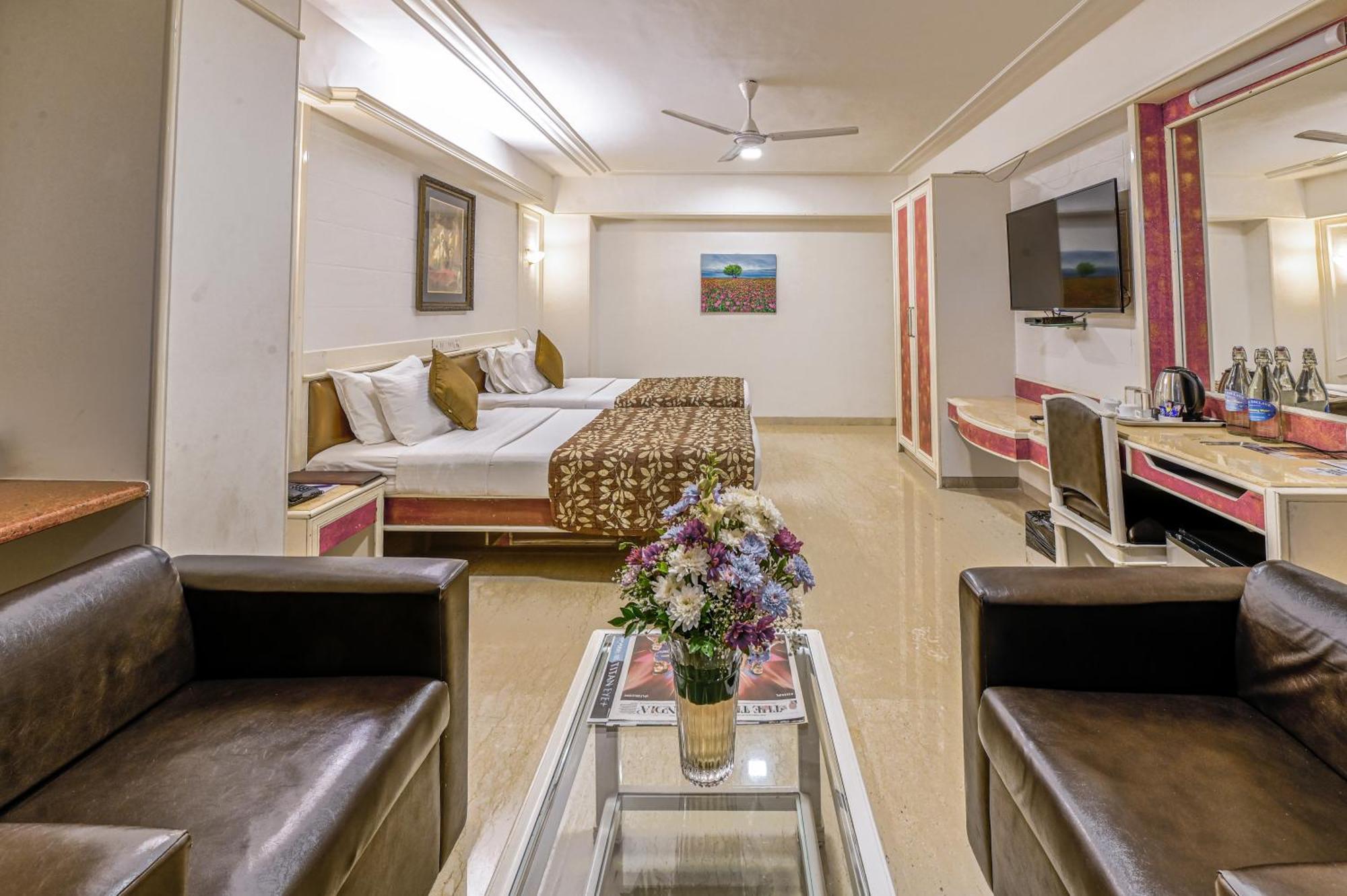 Regal Enclave Hotel Mumbai Ngoại thất bức ảnh