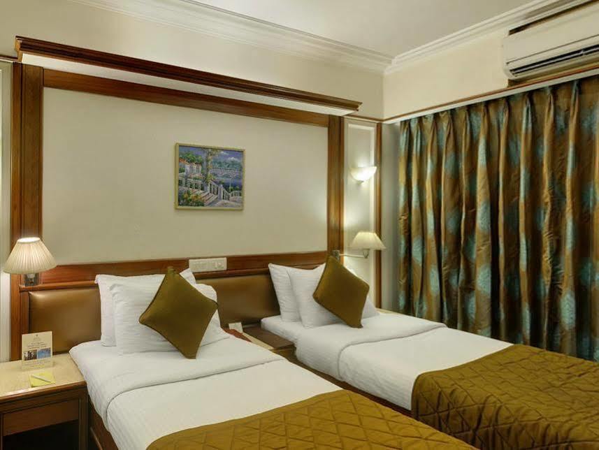 Regal Enclave Hotel Mumbai Ngoại thất bức ảnh